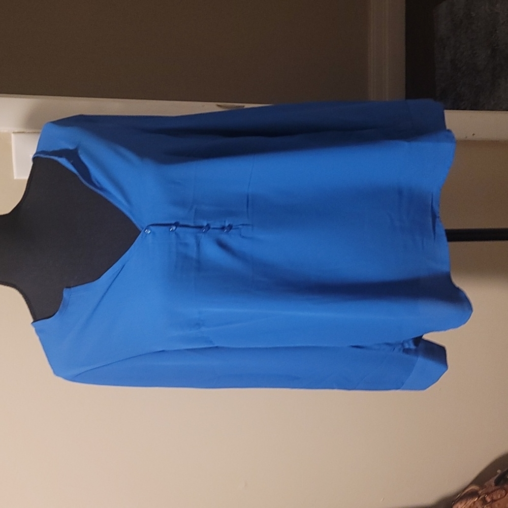Beautiful Blue top long sleeve Size L
